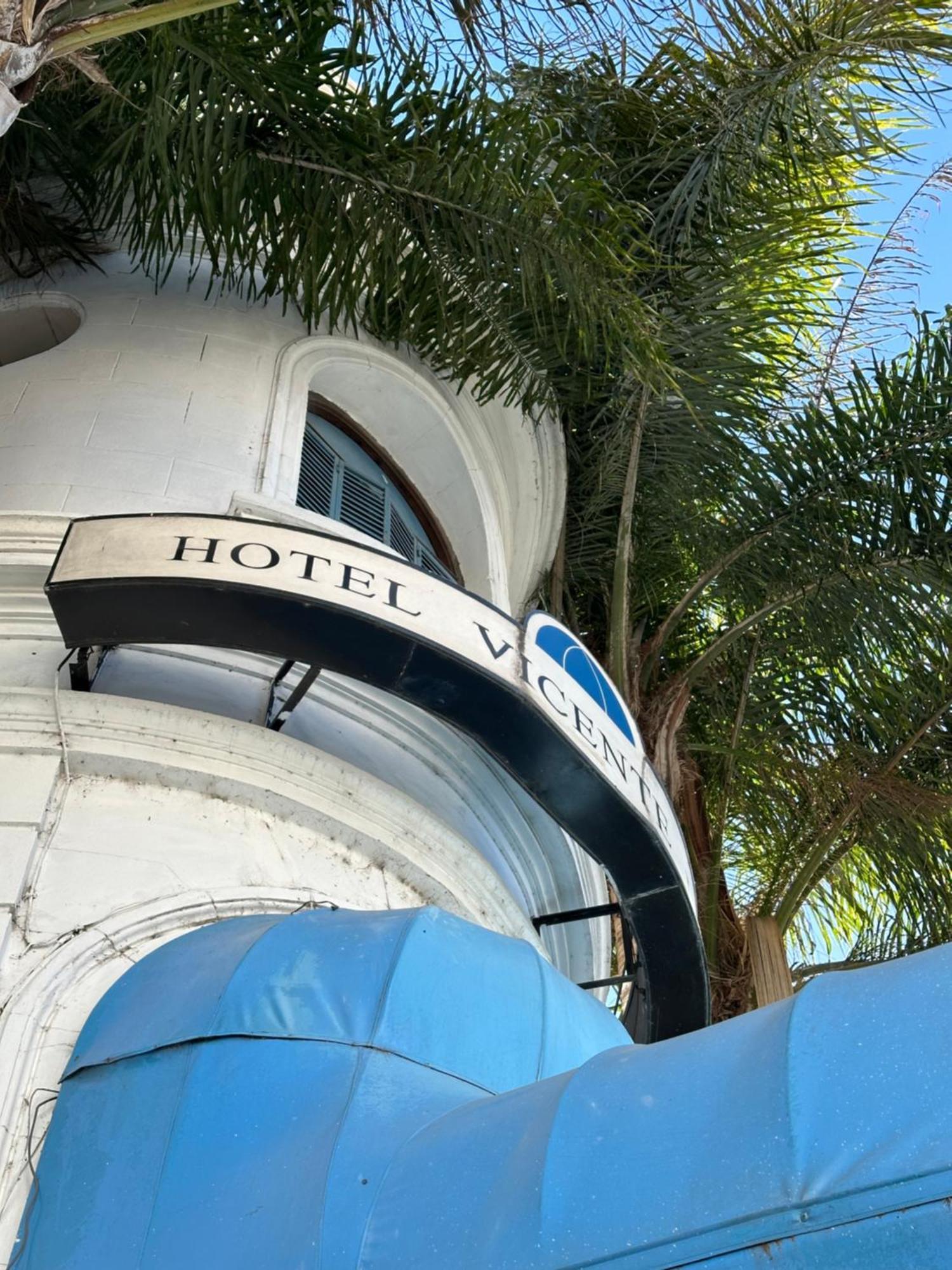 Hotel Vicente López Екстериор снимка