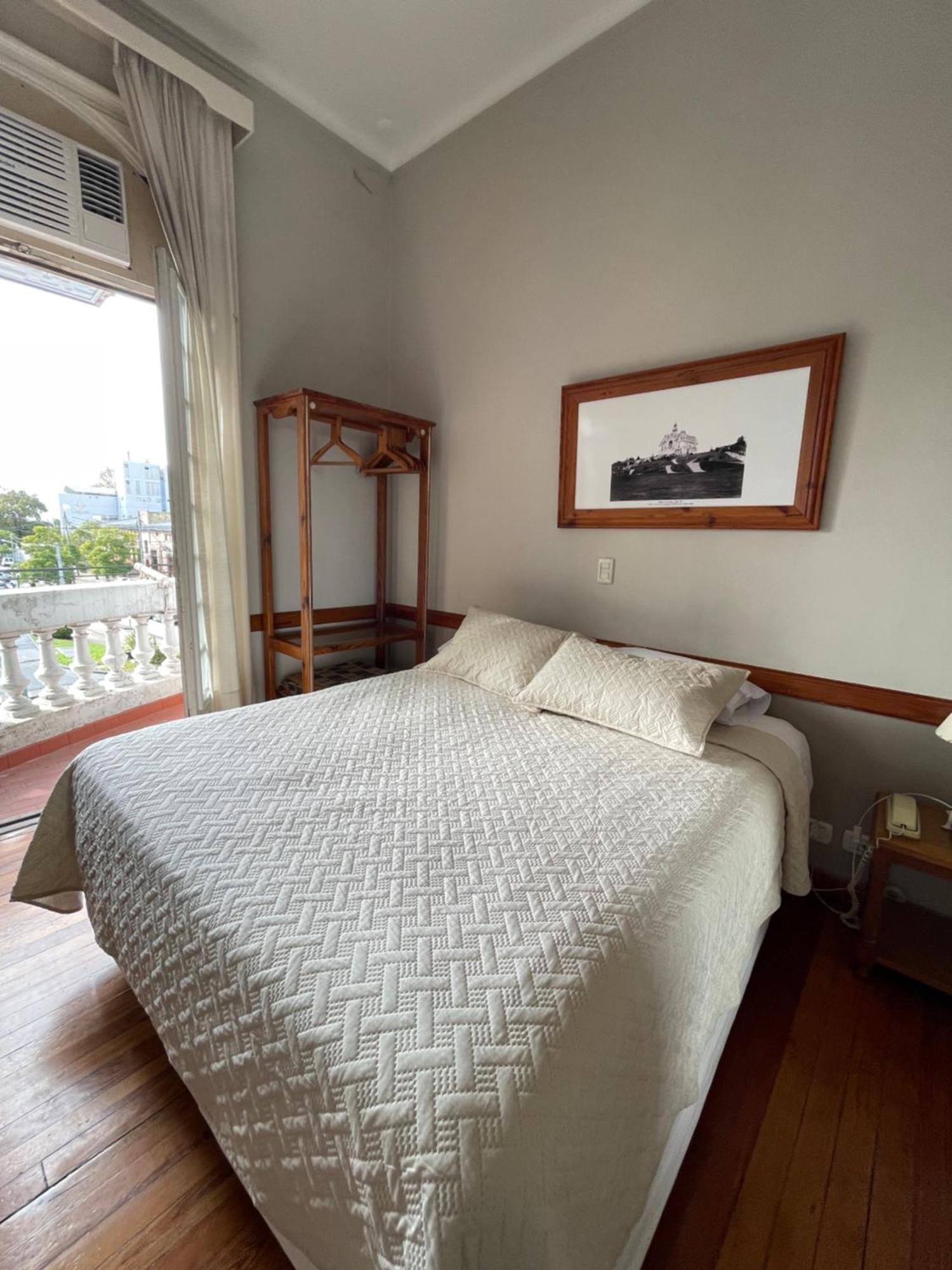 Hotel Vicente López Екстериор снимка