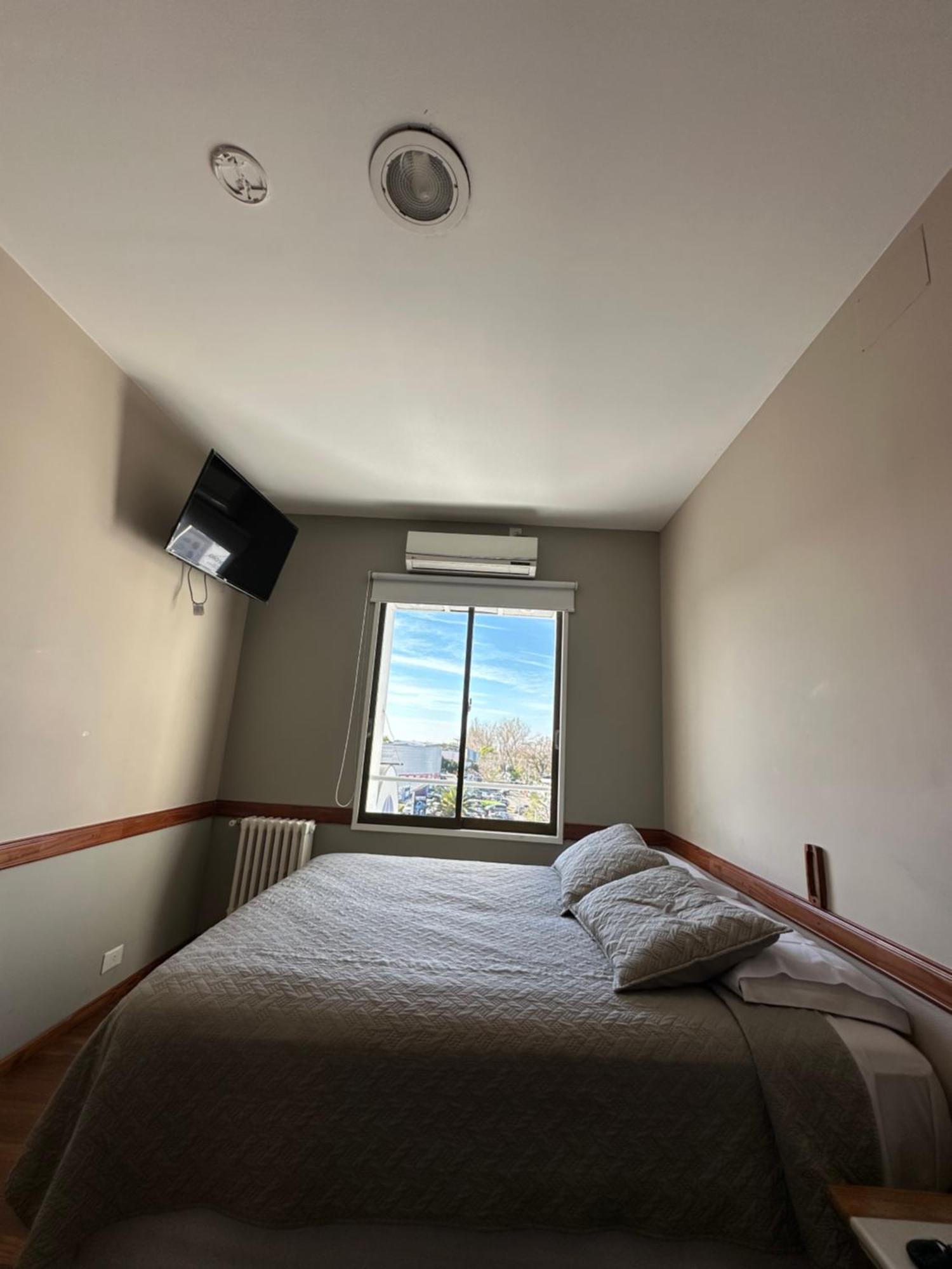 Hotel Vicente López Екстериор снимка